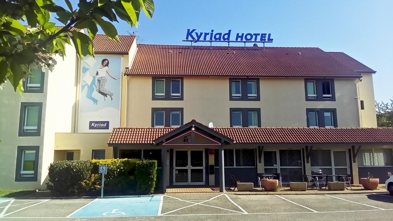 Kyriad Lyon Est - Saint Bonnet De Mure Zewnętrze zdjęcie