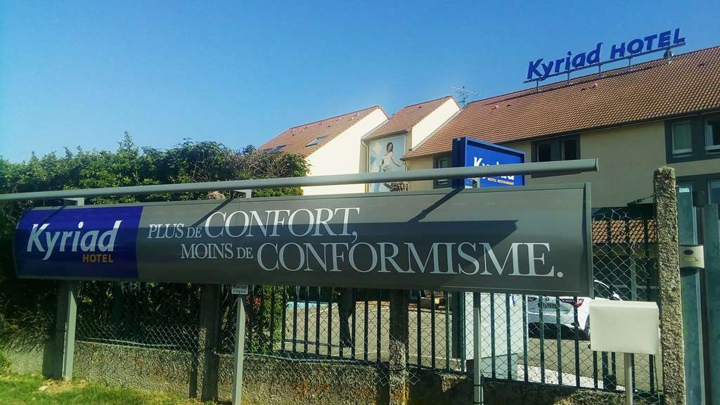 Kyriad Lyon Est - Saint Bonnet De Mure Zewnętrze zdjęcie